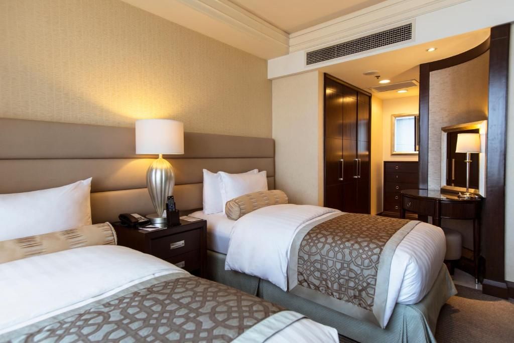 Crimson Hotel Filinvest City фото 41