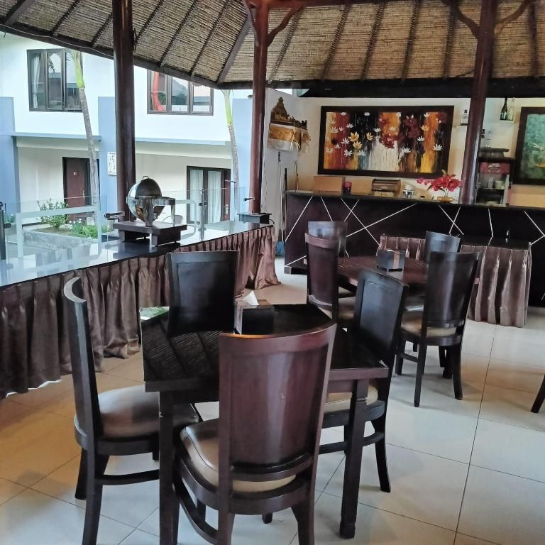Ozz Hotel Kuta Bali фото 33