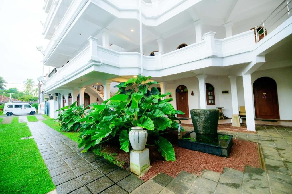 Royal Beach Hotel фото 57