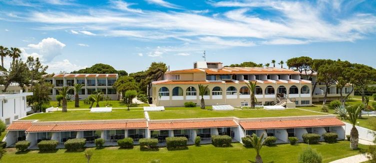 Фото отеля Pavlina Beach Hotel