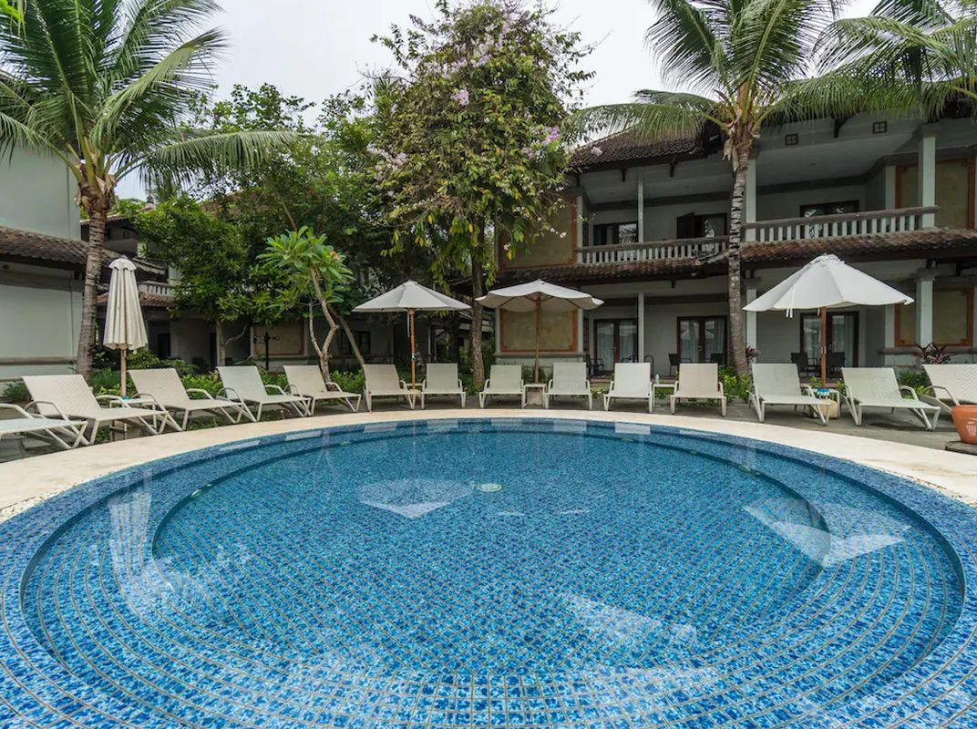 Grand Whiz Hotel Nusa Dua фото 6