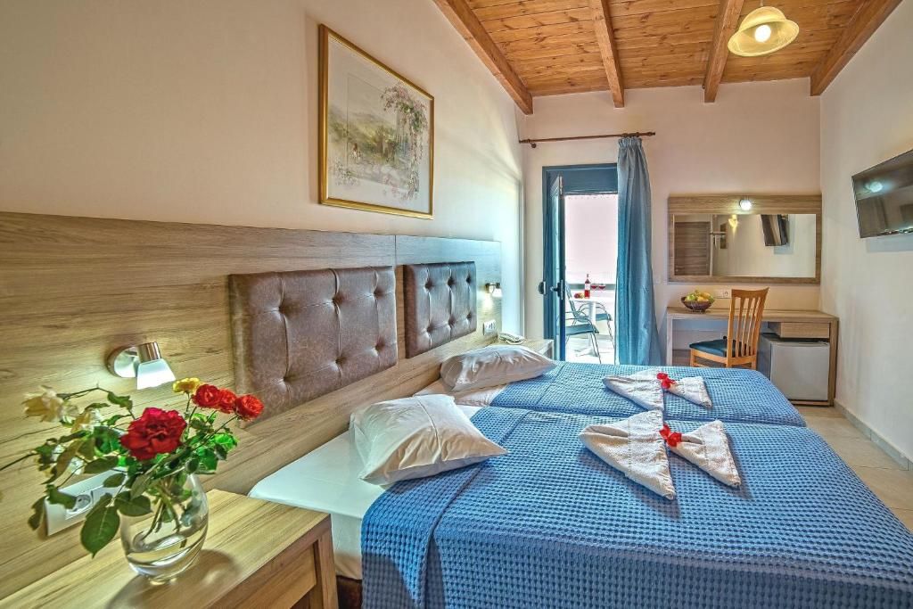 Blue Aegean Hotel & Suites фото 17