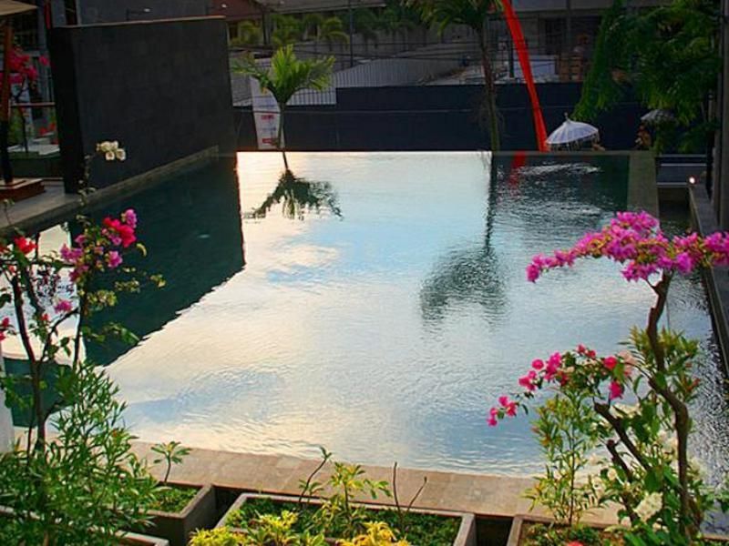 The Edelweiss Boutique Hotel Kuta фото 4