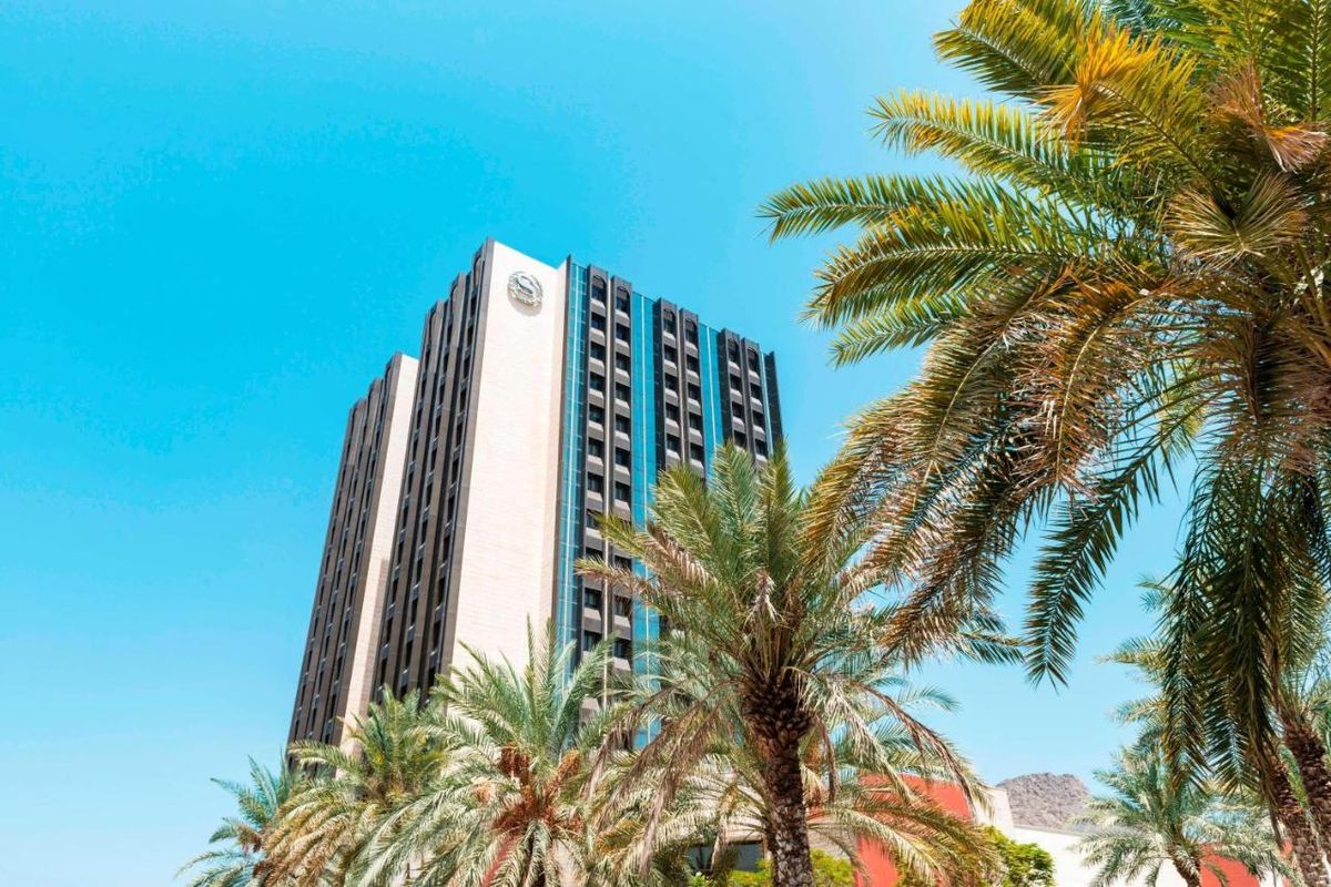 Sheraton Oman Hotel фото 0