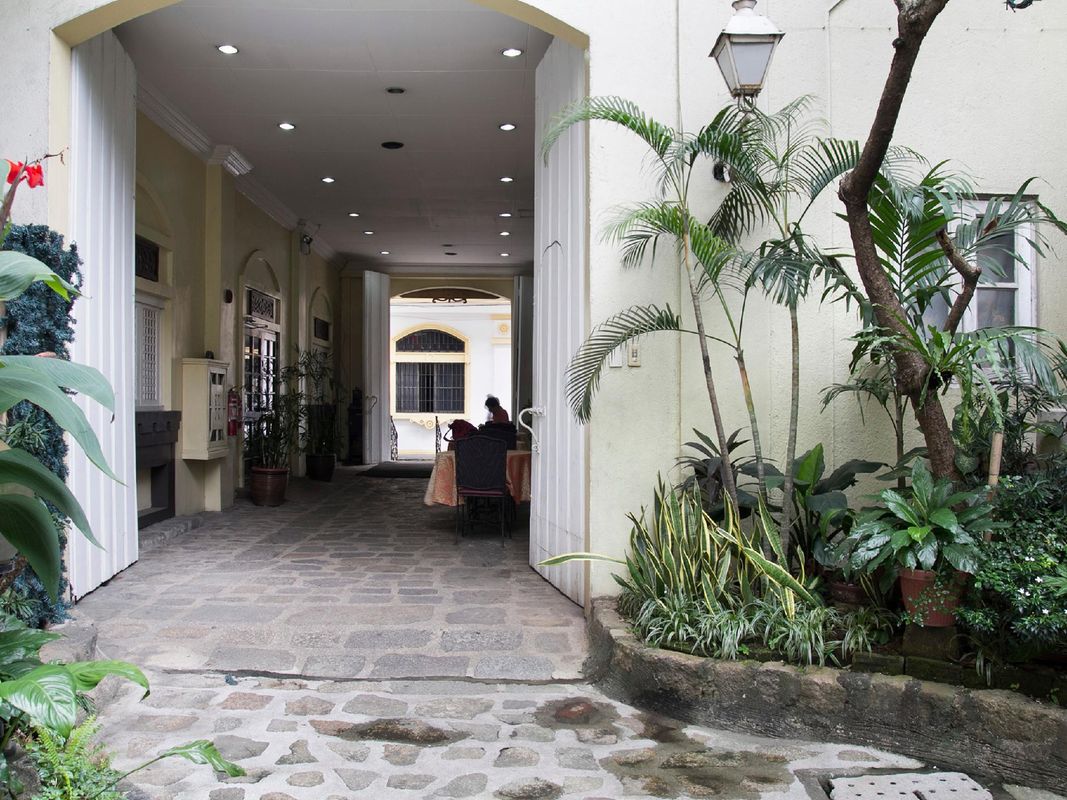 White Knight Hotel Intramuros фото 28