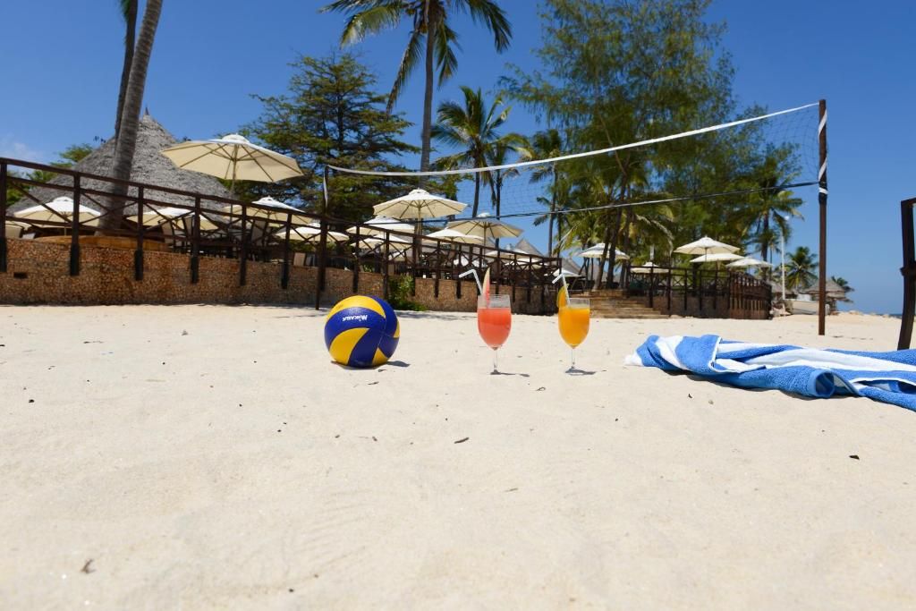 Ledger Plaza Bahari Beach фото 17