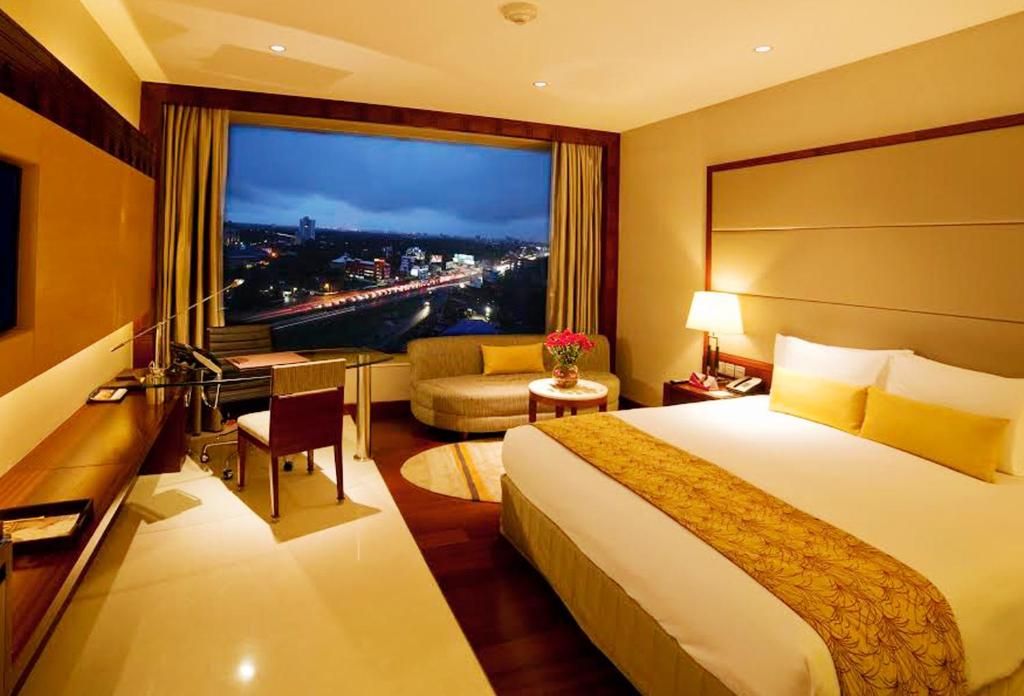 Crowne Plaza Kochi фото 31