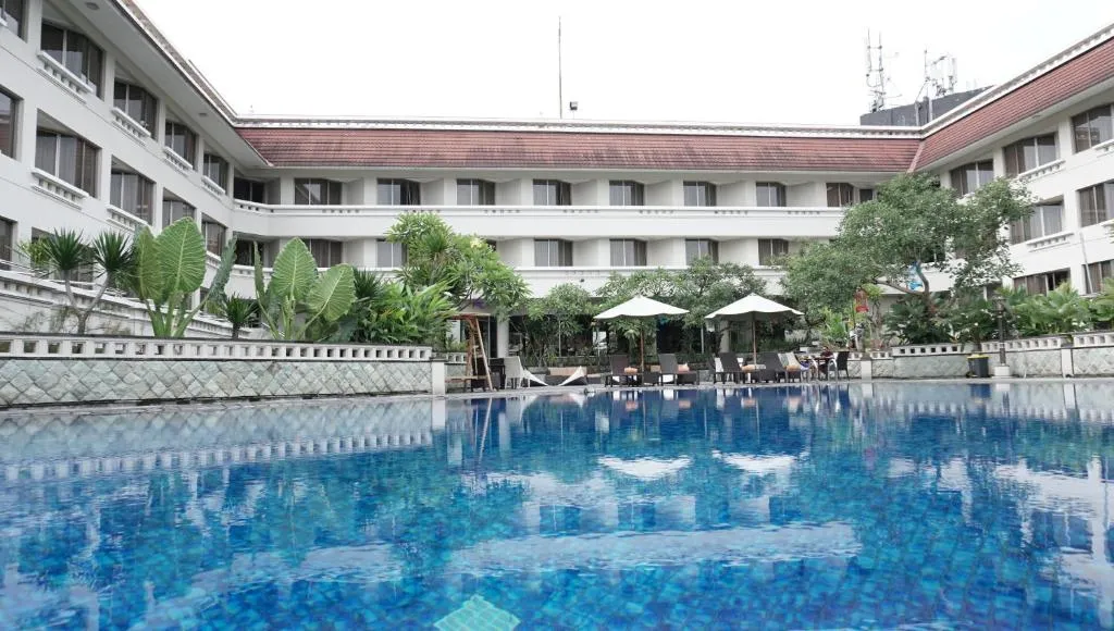 Hotel Santika Premiere Jogja фото 1