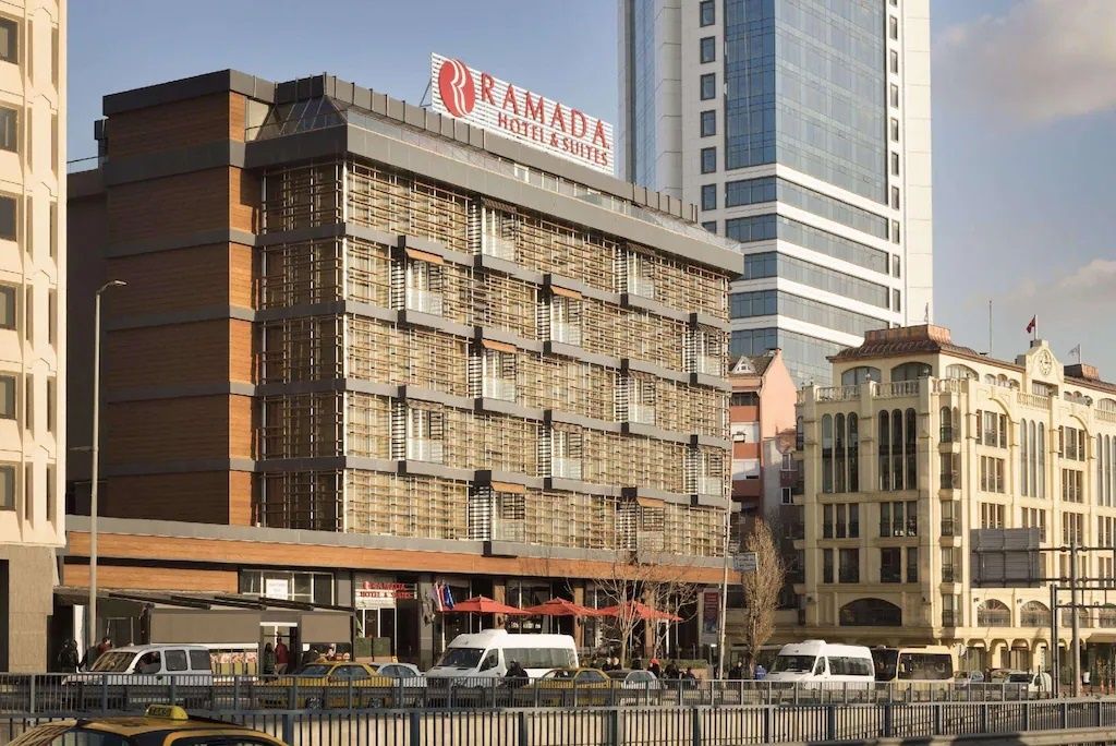 Ramada Hotel & Suites by Wyndham Istanbul Sisli фото 0