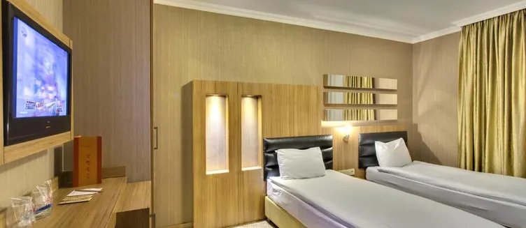 Фото отеля Antroyal Hotel