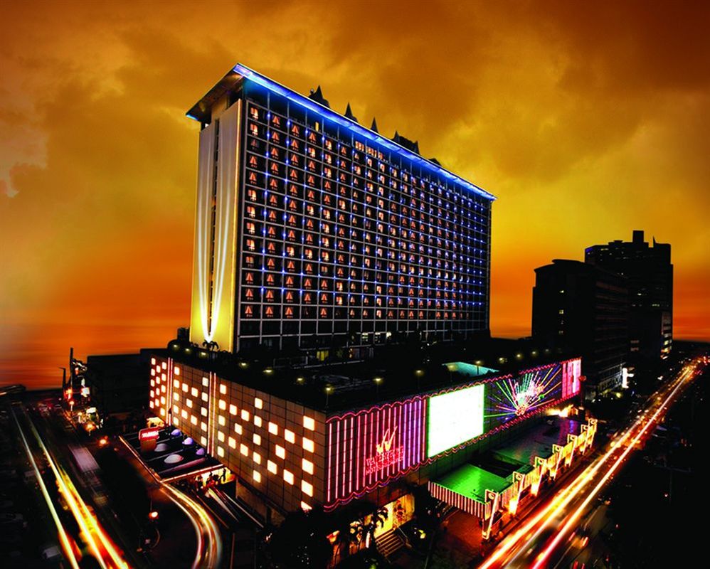 Waterfront Manila Pavilion Hotel & Casino фото 0