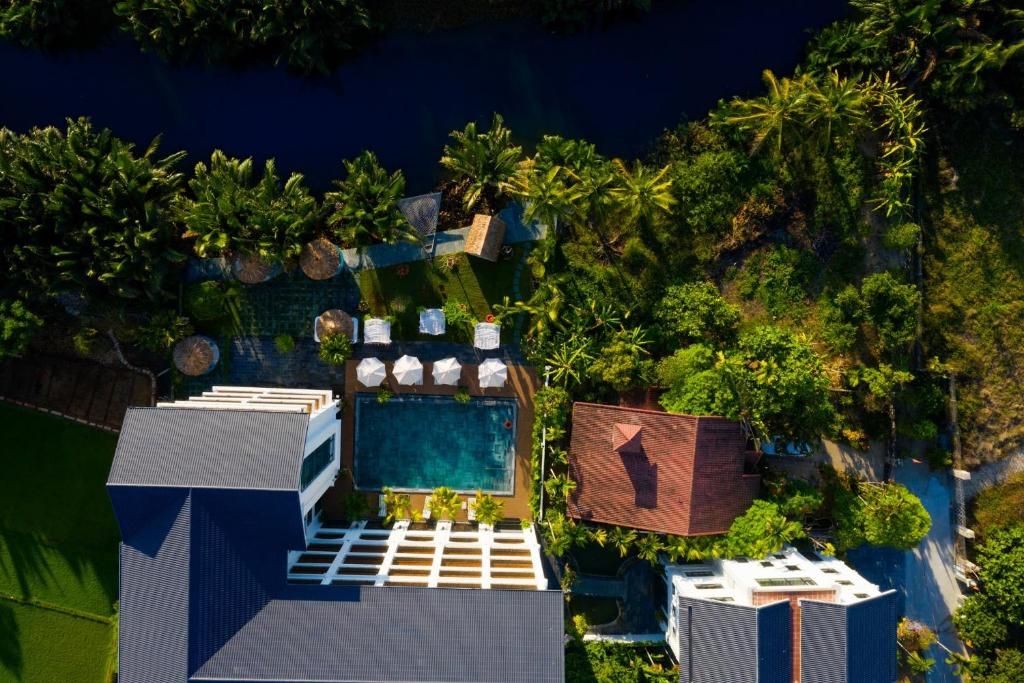 Shining Riverside Hoi An Boutique and Spa фото 40