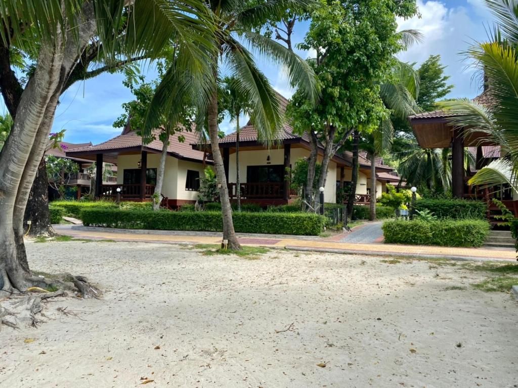 Phi Phi Villa Resort-SHA Extra Plus фото 43