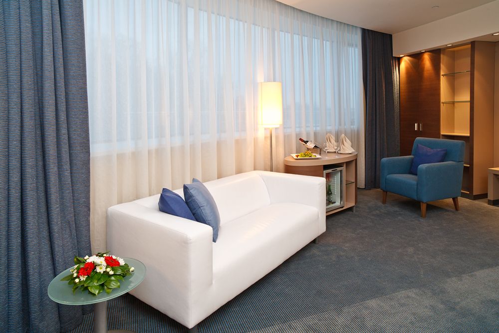 Ramada By Wyndham Yekaterinburg Hotel & Spa фото 7