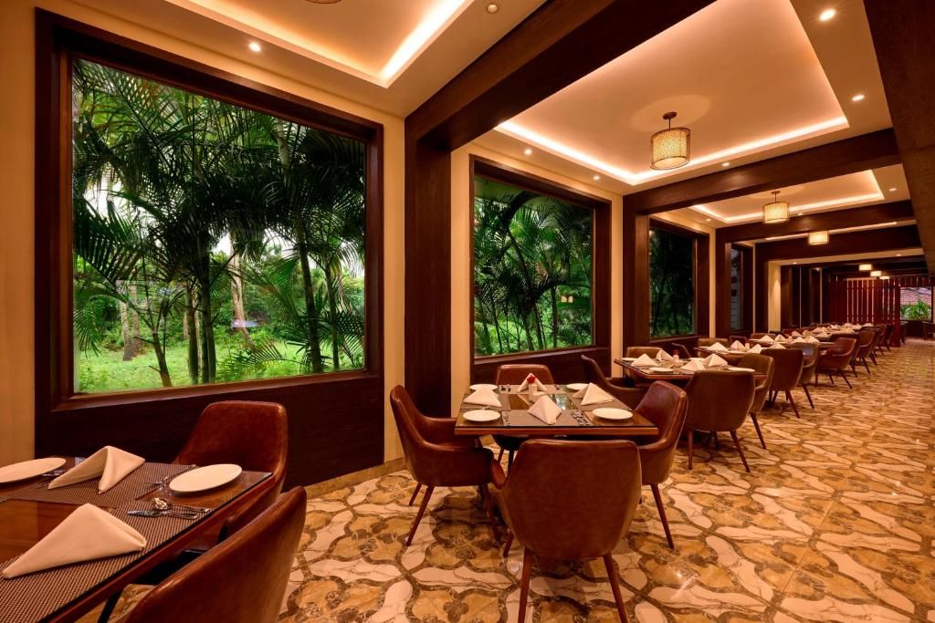 Sea Breeze Sarovar Portico фото 16