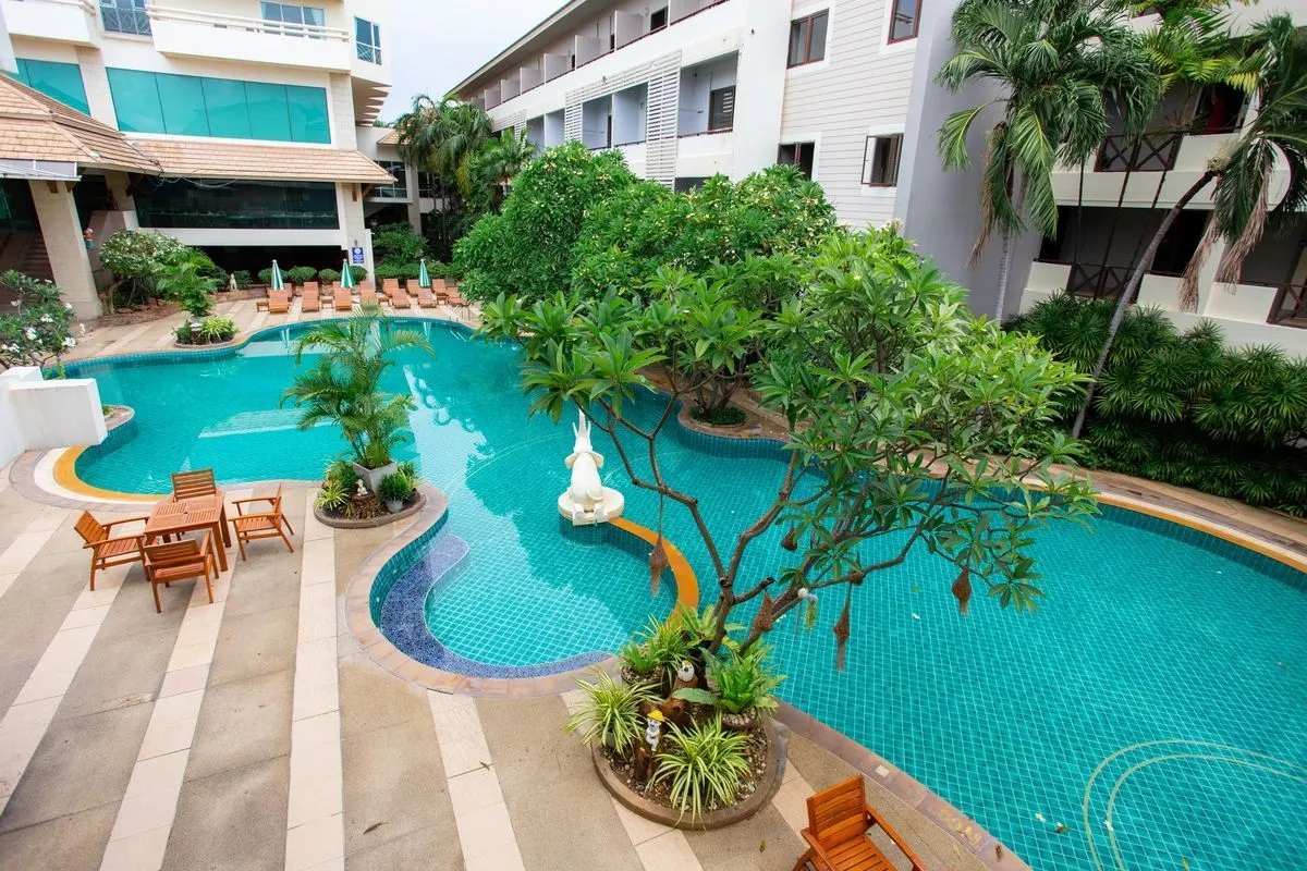 Sea Breeze Jomtien Resort фото 10