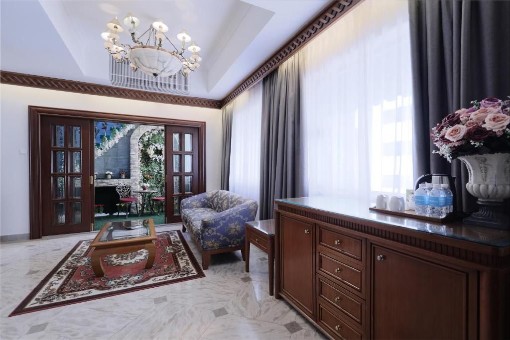The Jesselton Hotel фото 14