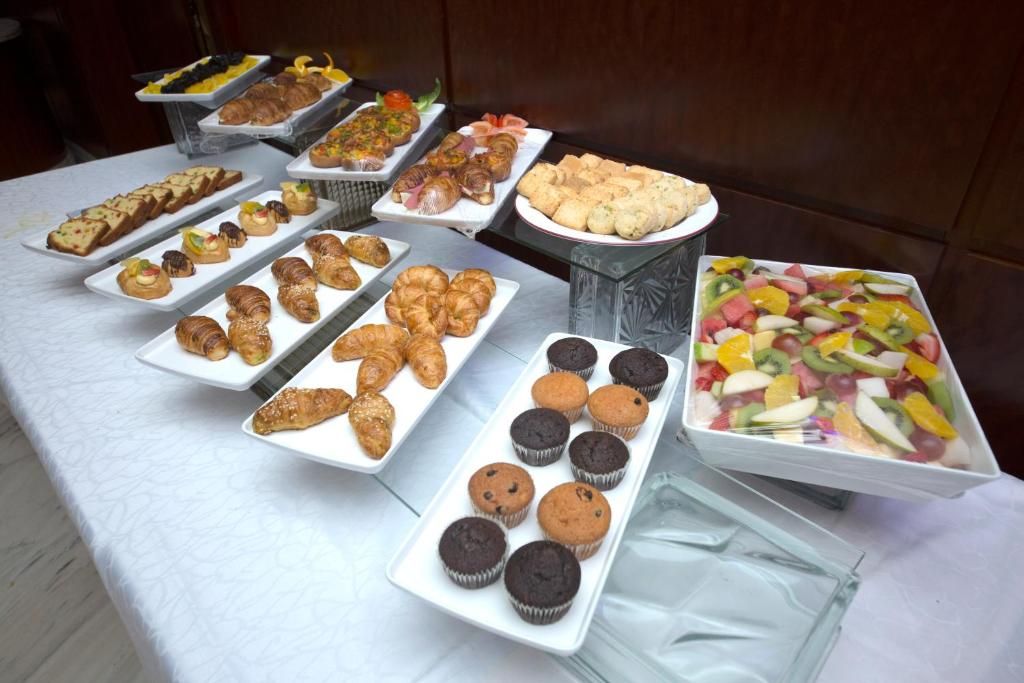 City Seasons Suites фото 25