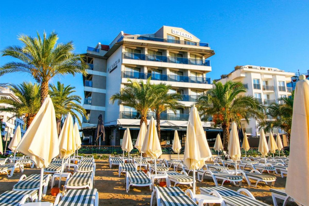 Aurasia Beach Hotel фото 0