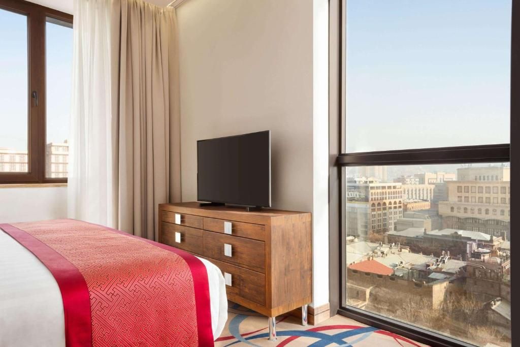 Ramada Hotel & Suites by Wyndham Yerevan фото 30