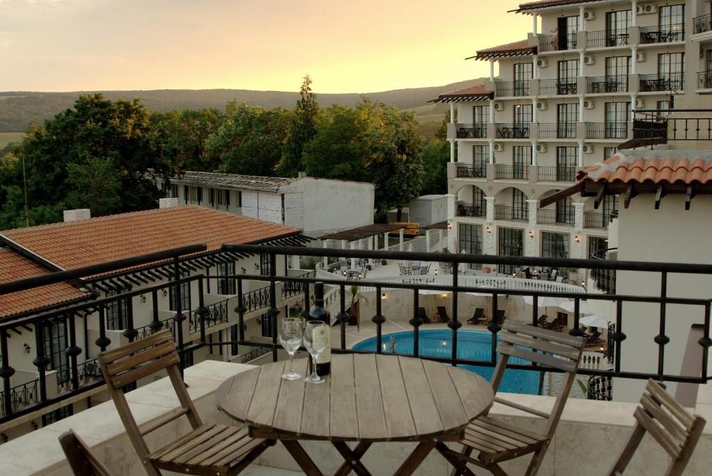 The Cliff Beach & Spa Resort фото 29