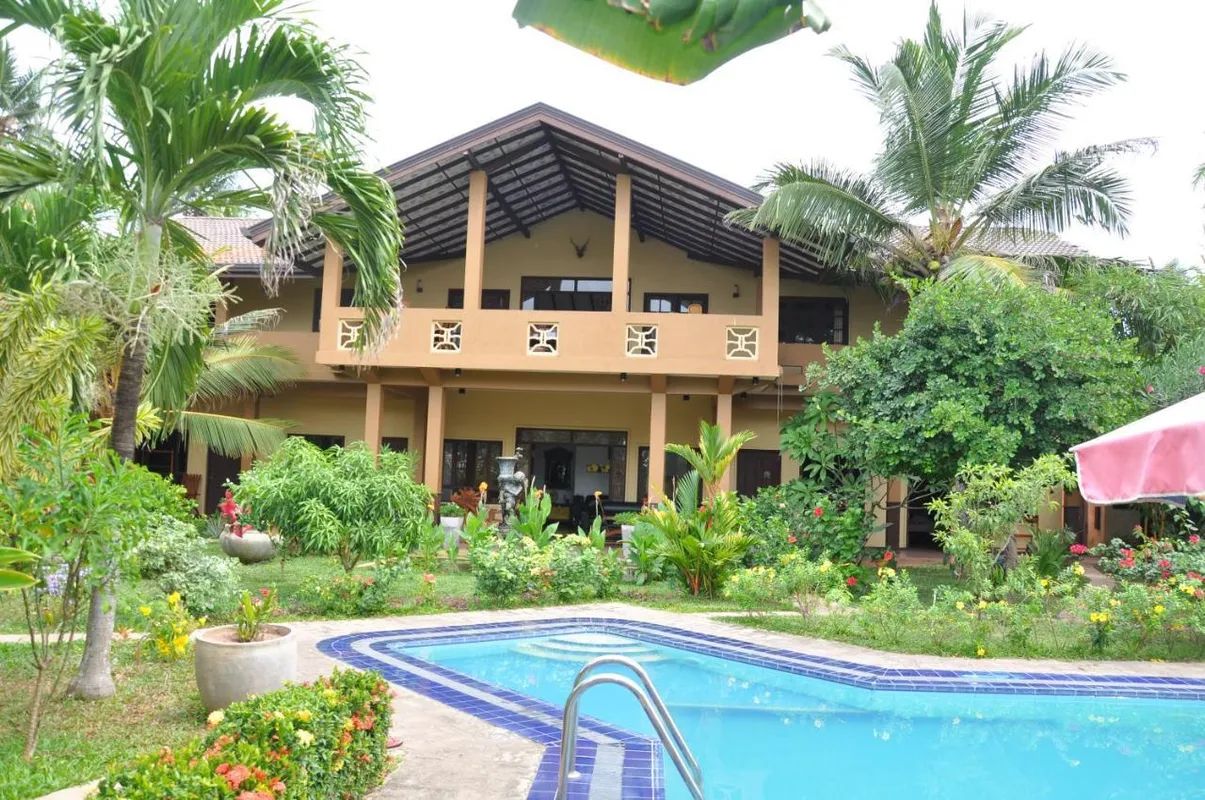 Solomon Beach Hotel фото 0