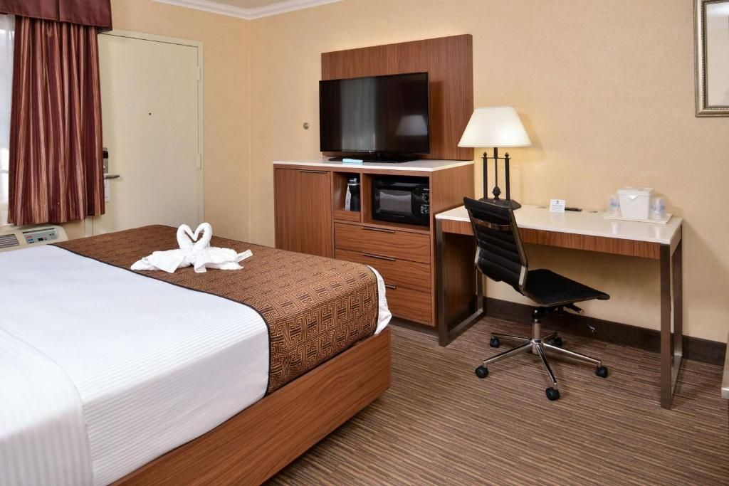 Best Western Hollywood Plaza Inn - Hollywood Walk of Fame Hotel - LA фото 41