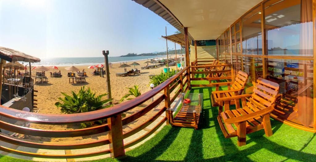 Sea Front Beach Huts фото 10
