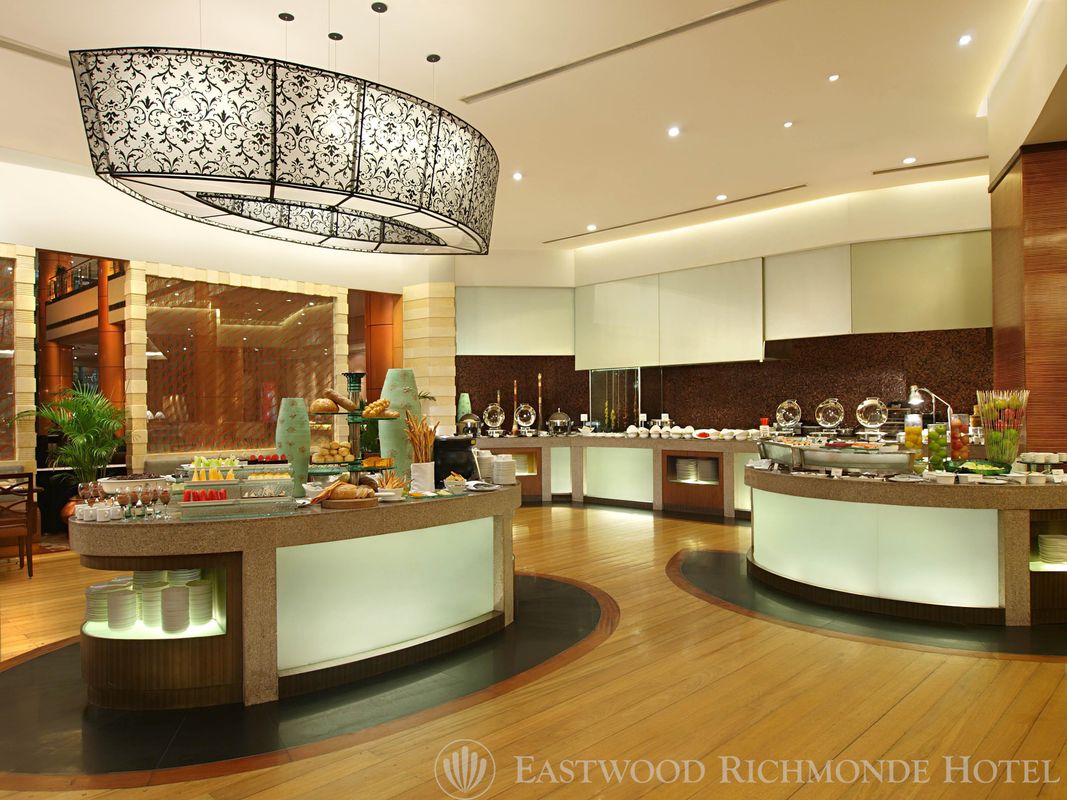 Eastwood Richmonde Hotel фото 2