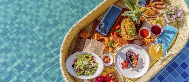 Фото отеля Maximilan DaNang Beach