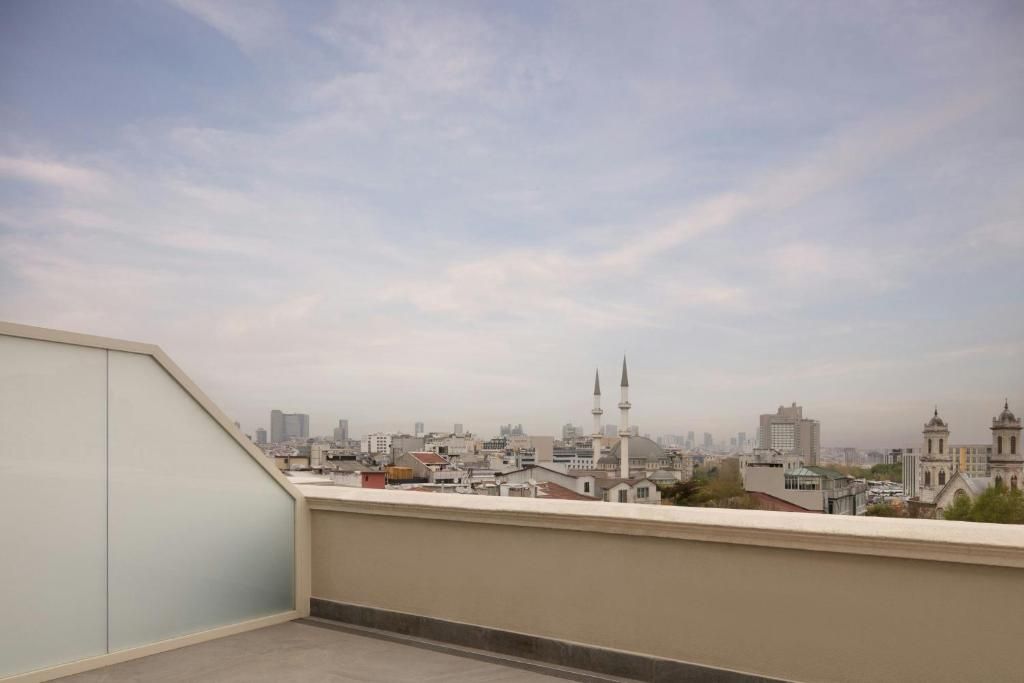 Moxy Istanbul Beyoglu фото 22