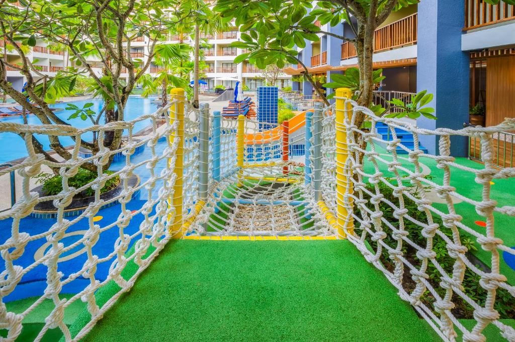 Deevana Plaza Phuket фото 93