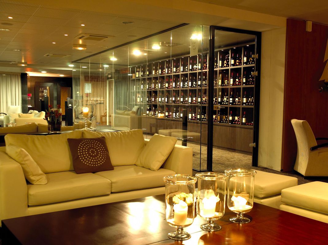 Quality Suites Bordeaux Airport Hotel & Spa фото 2