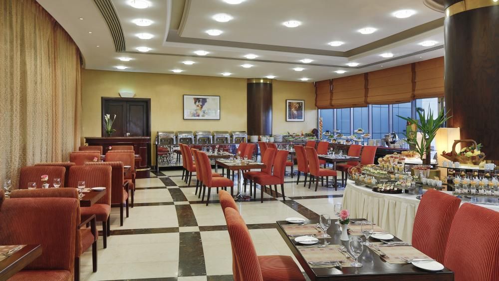 City Seasons Hotel Dubai фото 27