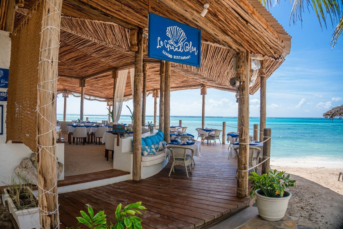 Karafuu Beach Resort фото 19