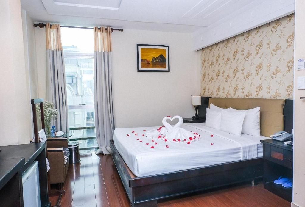 A&Em 150 Le Thanh Ton Hotel фото 6
