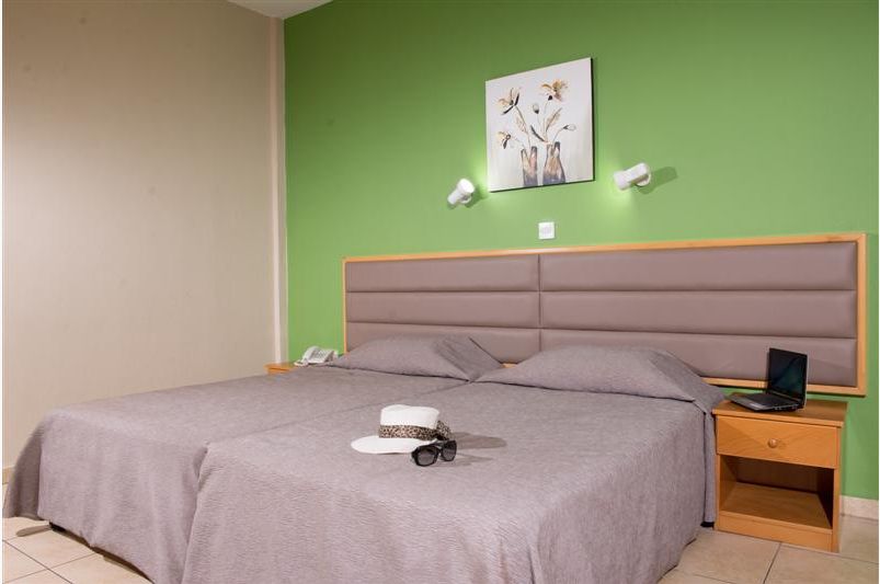 New Famagusta Hotel фото 10