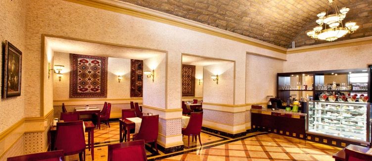 Фото отеля Shah Palace Hotel
