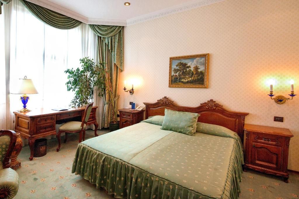 Grand Hotel London фото 25