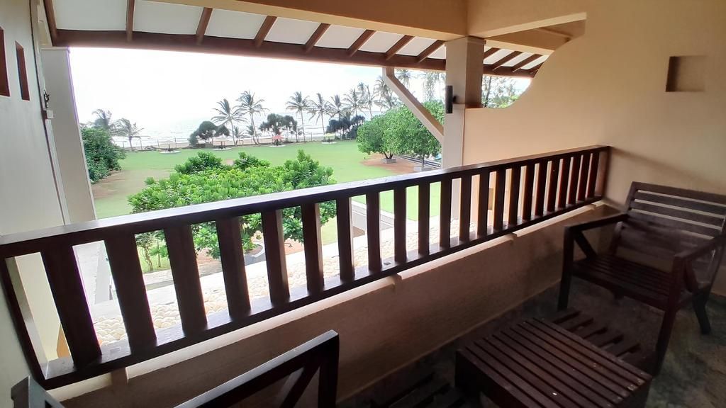 Laya Beach Hotel фото 42