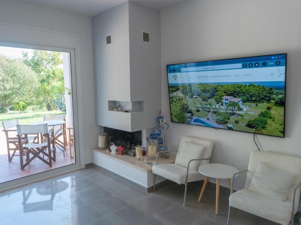 Exclusive Villa in Sani Area фото 6