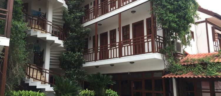 Фото отеля Karyatit Hotel