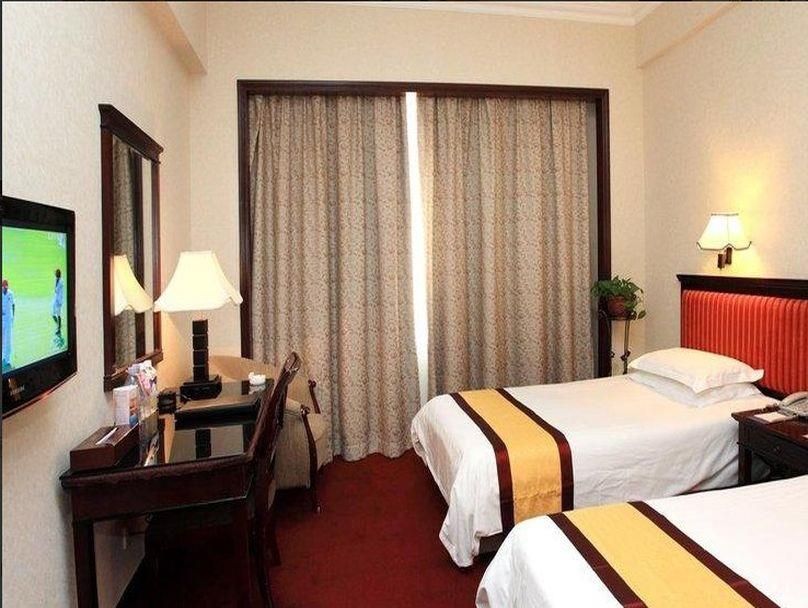 Lee Wan Hotel фото 1