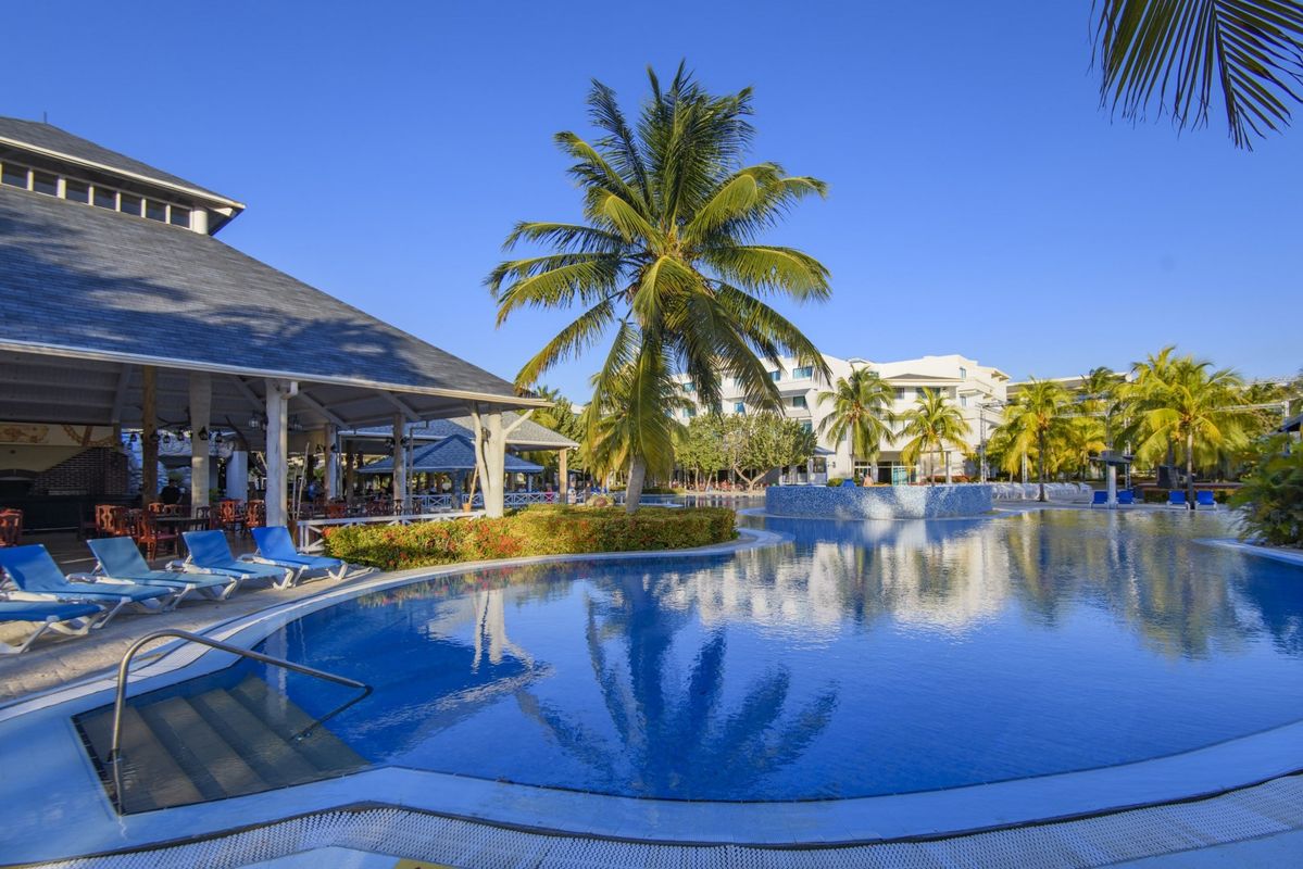 Aston Costa Verde Beach Resort фото 1