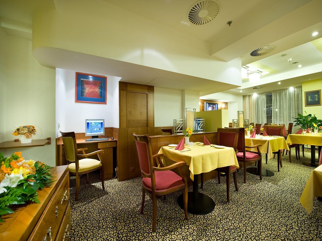 Hotel Ramada Prague City Centre фото 9