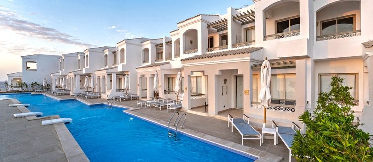 Фото отеля Invidia Coral Beach Tiran