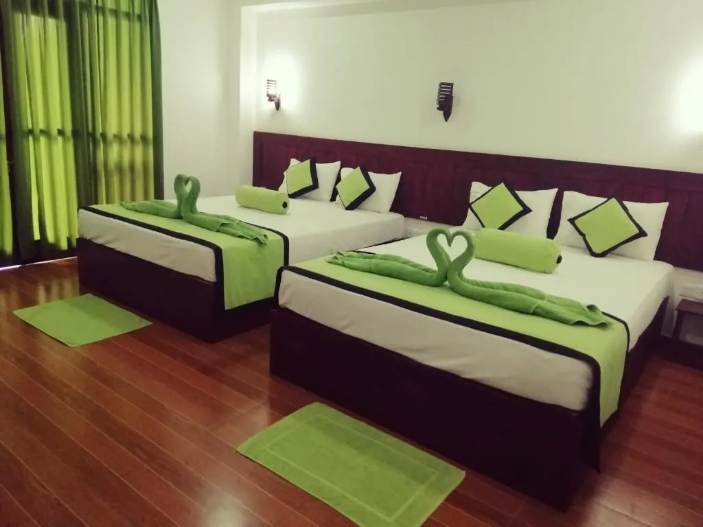 Serenade Beach Hotel фото 2