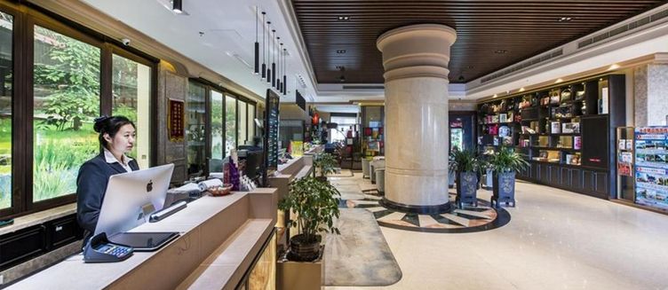 Фото отеля Sun Moon Lake Hotel