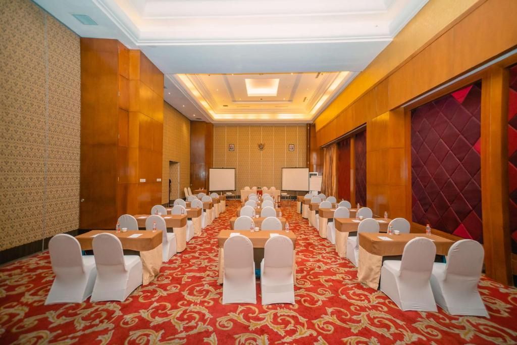 Best Western Mangga Dua Hotel and Residence фото 44
