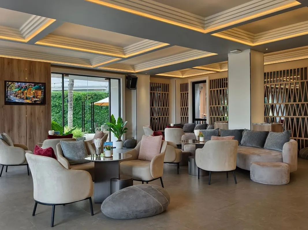 Amora Beach Resort Phuket фото 16